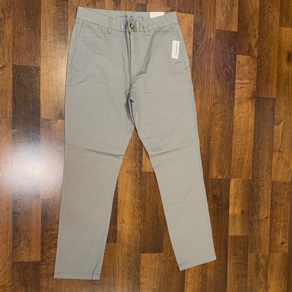 NWT Men's Old Navy Gray Chino Pants - Slim Fit (size 28x30)